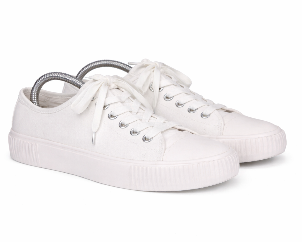 Vagabond vita sneakers – storlek 44